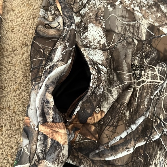 Realtree edge fleece sweatshirt, size extra large - Picture 2 of 8